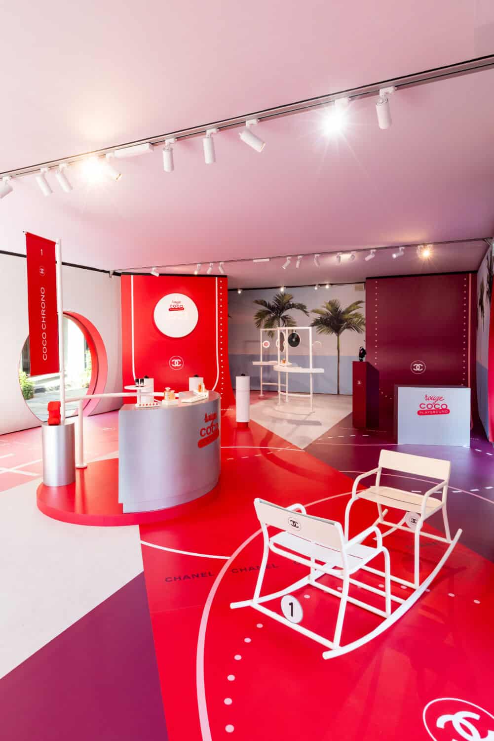 CHANEL店舗ディスプレイ レッドBIG CoCoオブジェ 置物 シャネル